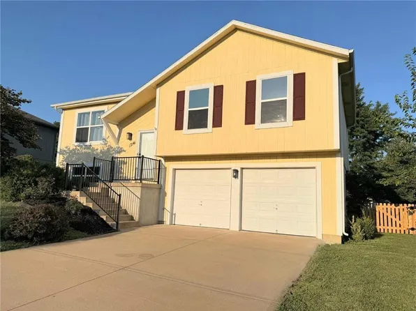 17141 Jessica St, Gardner, KS 66030