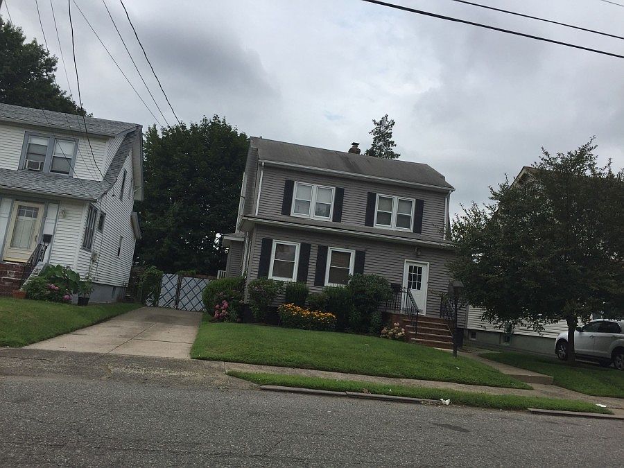 2nd image of 17 Richmond Ave
