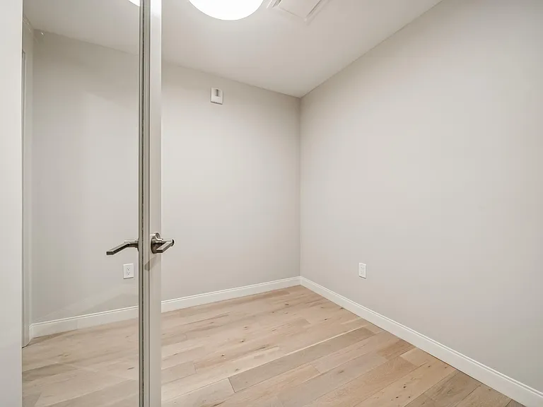 1401 Walnut — Photo 14