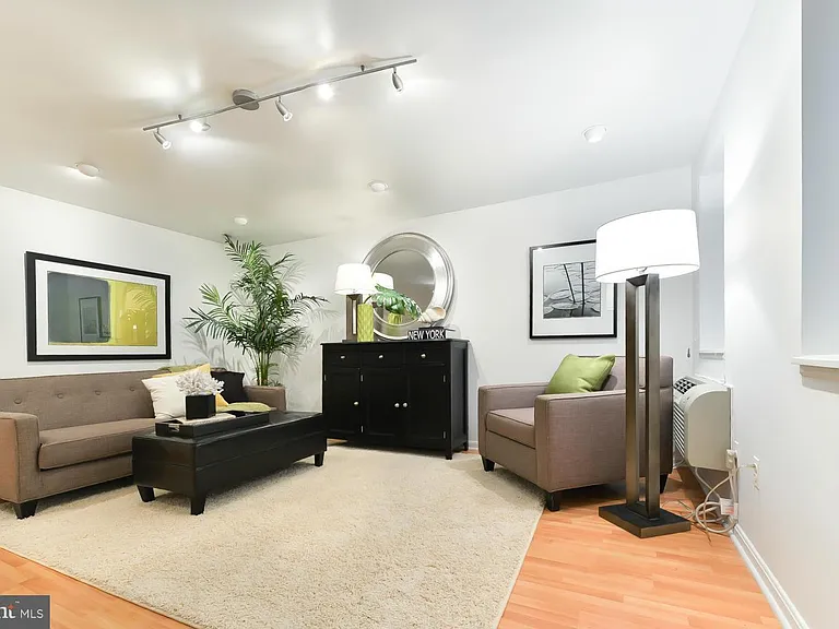 1843 Mintwood Pl NW #102 — Photo 13