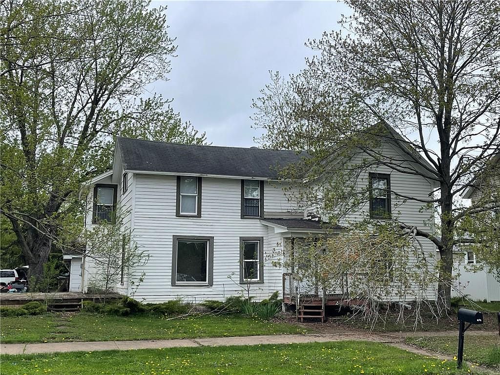 24 Woodward Avenue, Chippewa Falls, WI 54729 Zillow