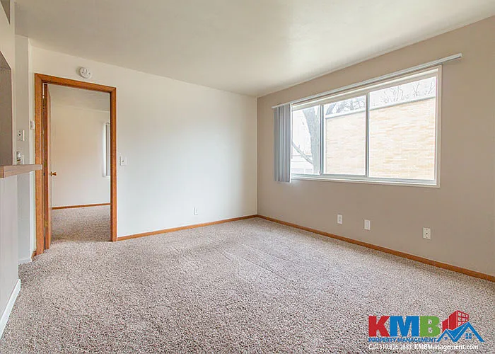 1050 Twixt Town Rd #9 — Photo 2