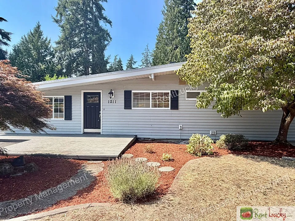 1211 147th Ave SE