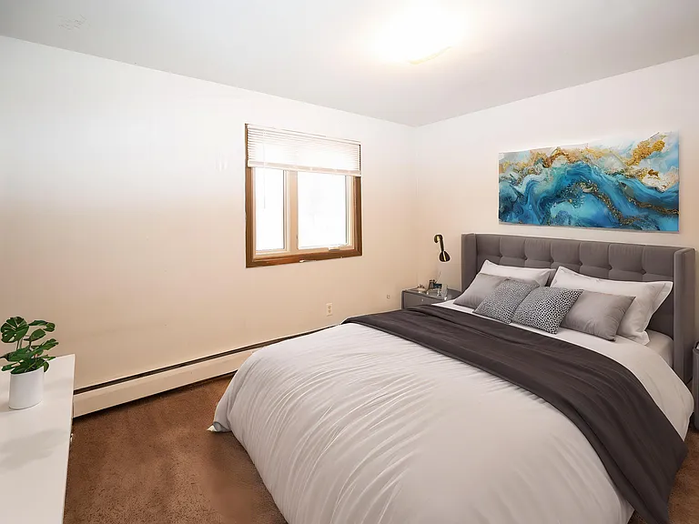 Meadow Park Apartments — Photo 11