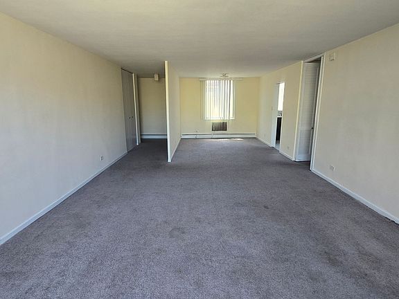4th image of 1616 Hinman Ave APT 4D