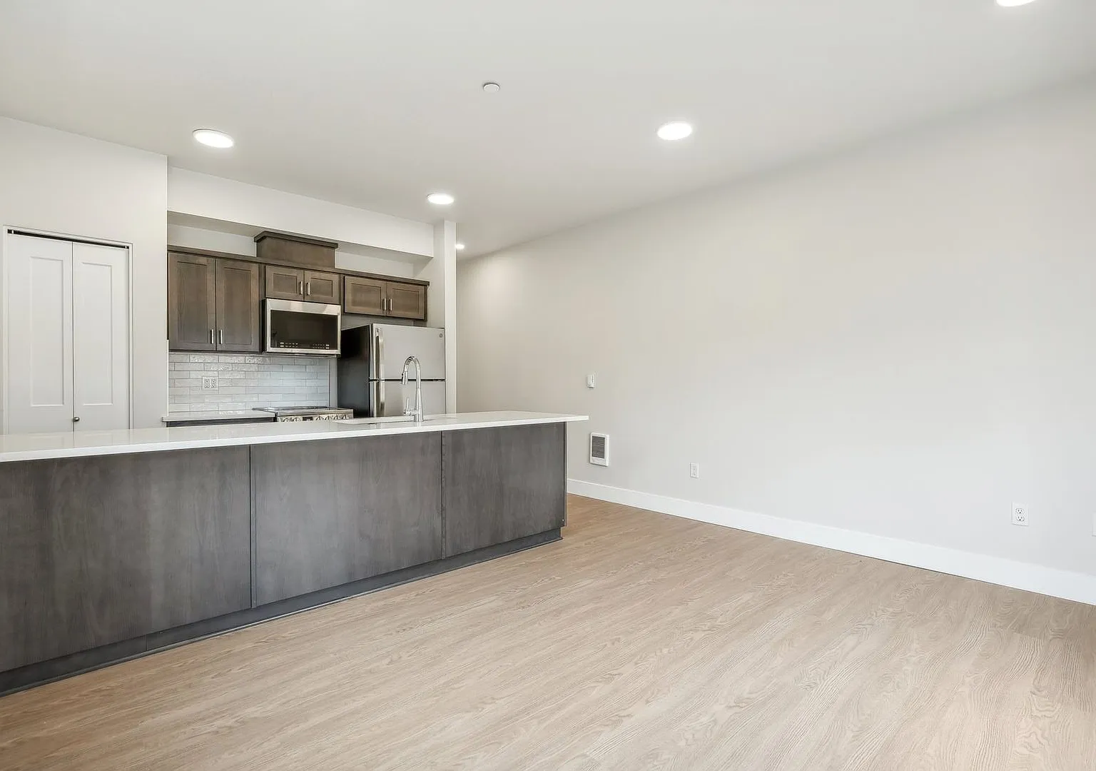 107th Street Apartments — Photo 3