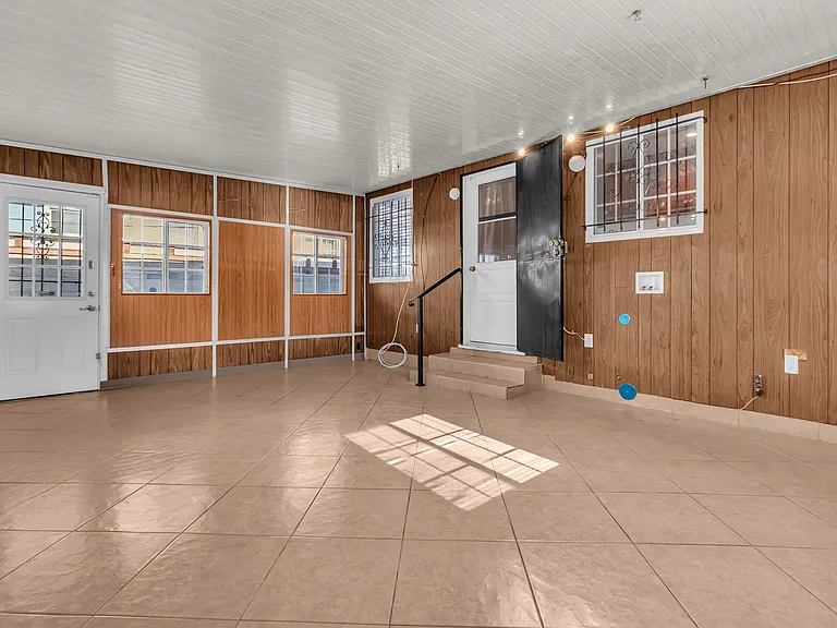 1239 W Carlton Pl — Photo 21