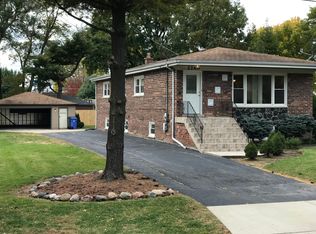 2260 Elmira Ave, Des Plaines, IL 60018