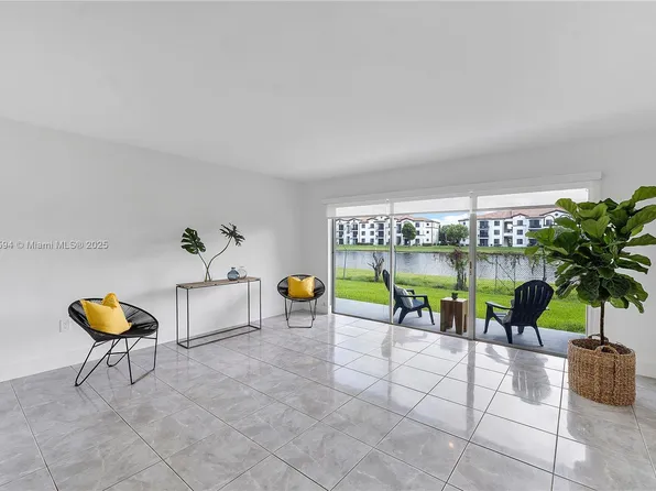 9373 Fontainebleau Blvd APT K119, Miami, FL 33172