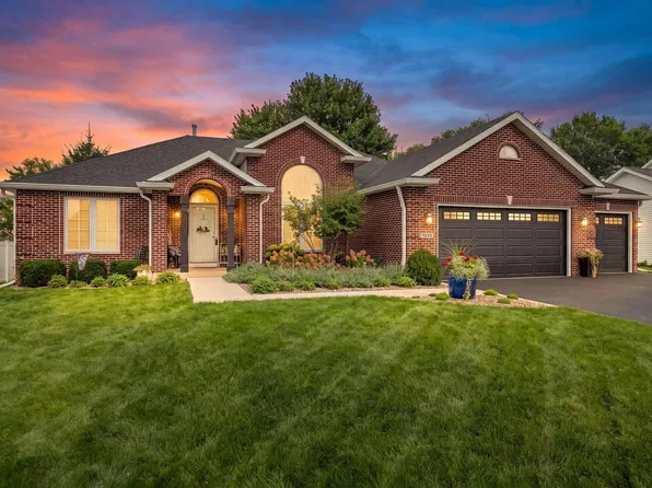 7225 Wimbledon Rd, Machesney Park, IL 61115