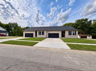 106 S Lawn Ave, O'fallon, IL 62269