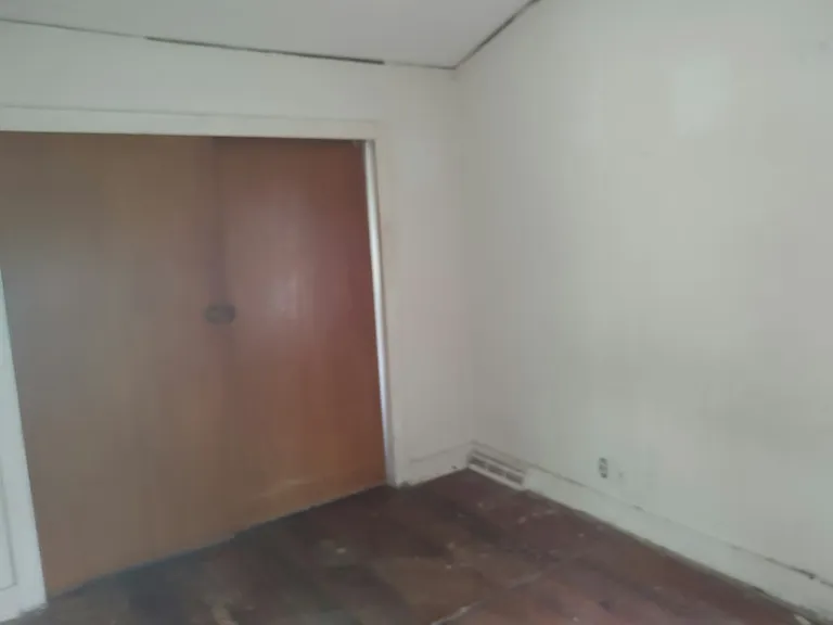 909 Fairland St — Photo 13