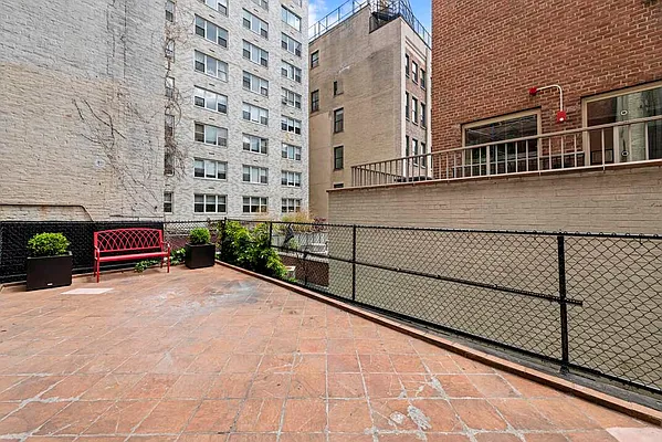 Rented by Nest Seekers International | media 9