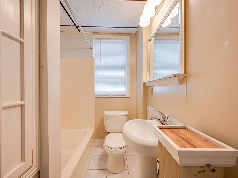 2nd image of 155 Southmayd Rd Floor 2