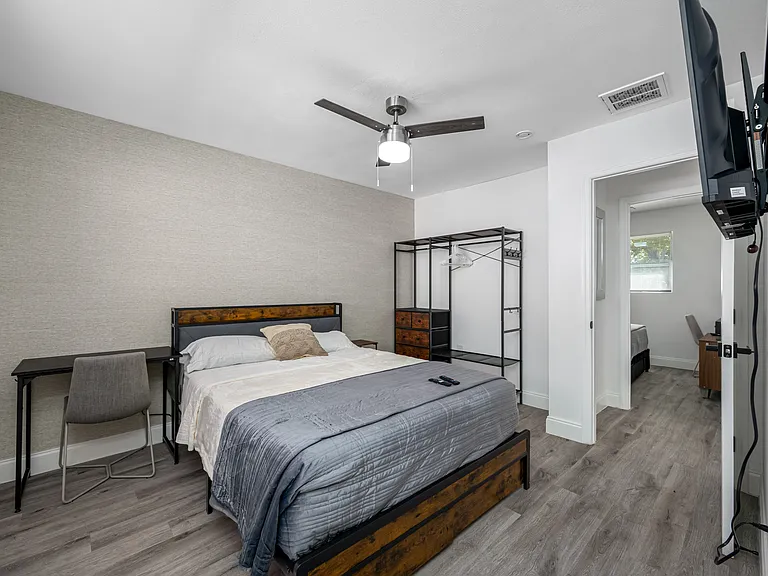 4737 W Oklahoma Ave #3 — Photo 2