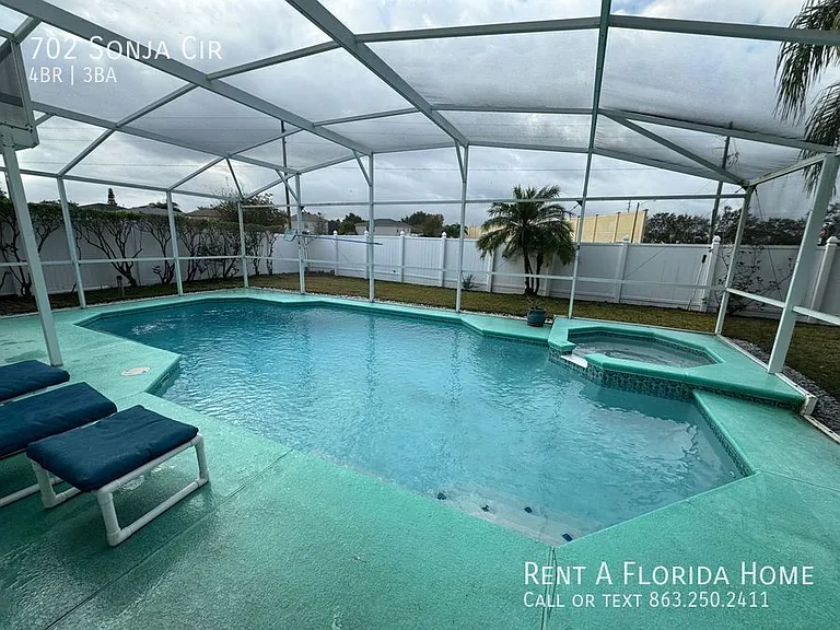 702 Sonja Cir — Photo 33