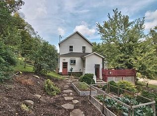 94 Wallerville Rd, Lake Como, PA 18437