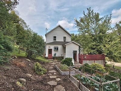 94 Wallerville Rd, Lake Como, PA, 18437