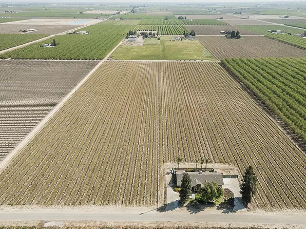 5290 N Bishop Ave, Fresno, CA 93723