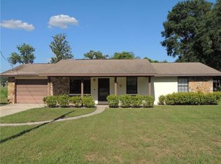113 N Adams St, Bushnell, FL 33513