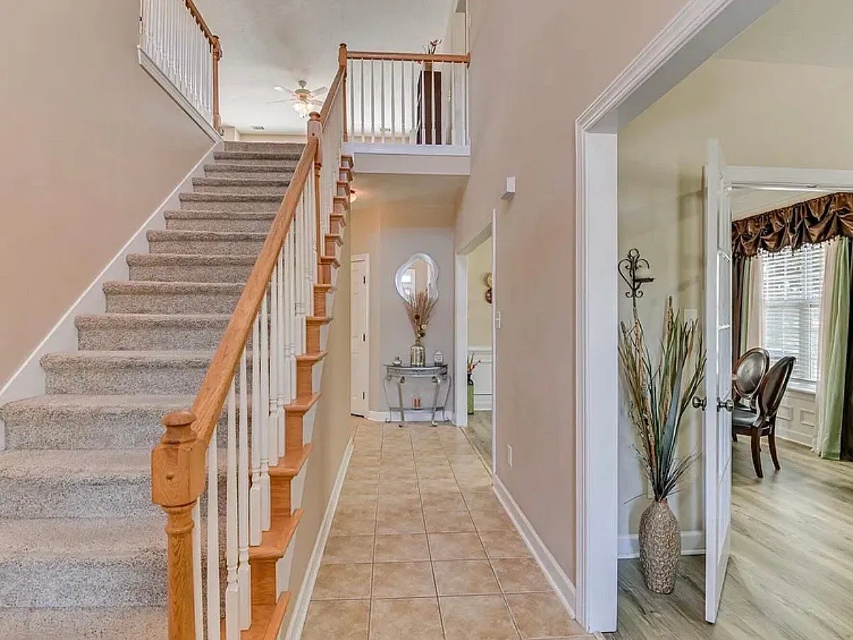1007 Dorset Ln - 1 — Photo 3