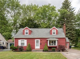 87 Mayville Ln, Rochester, NY 14617