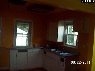 3rd image of 1314 E 345th St
