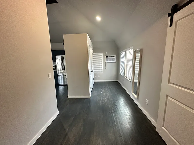 1630 NW 13th St #5 — Photo 7