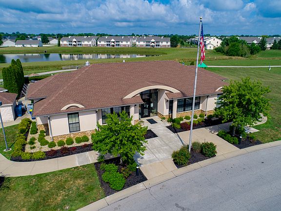 5th image of 225 Pebble Creek Dr