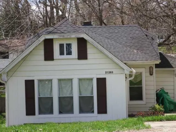 21283 W Shady Ln, Lake Zurich, IL 60047