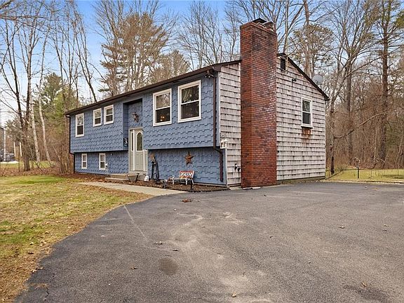 2nd image of 33 Carpenter Rd
