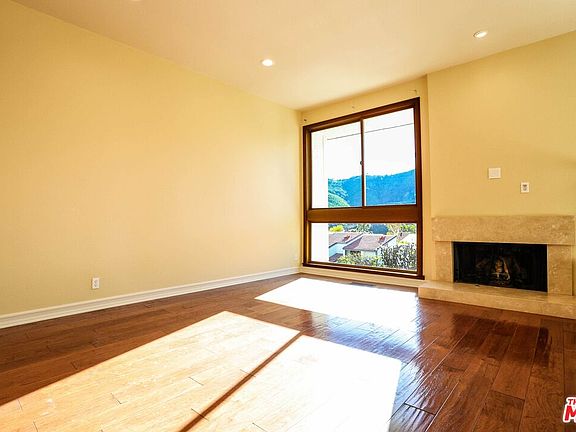 2nd image of 17097 Palisades Cir