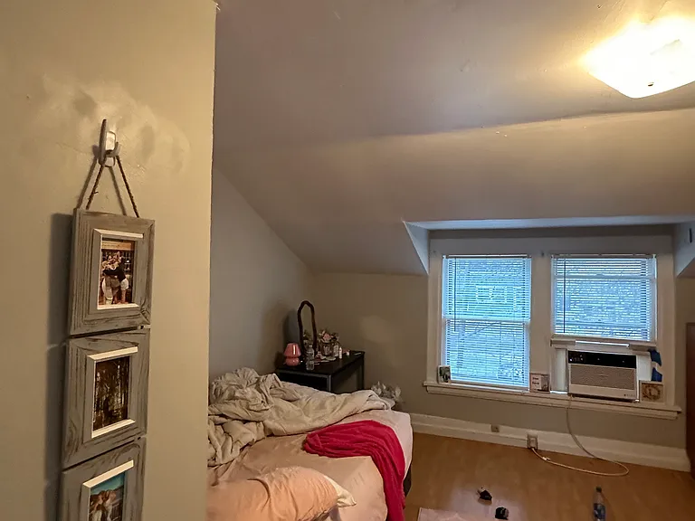 401 W Green St — Photo 13