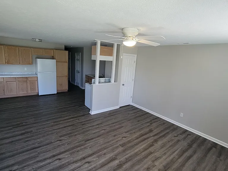 3815 N Grand Ave #3815 — Photo 64
