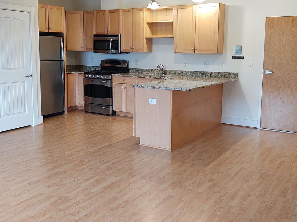 2nd image of 1343 Boston Post Rd #205