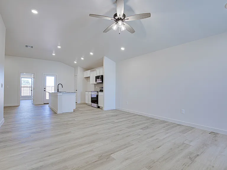 6601 Poppy Dr — Photo 5