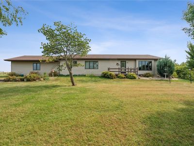 4556 Cedar Ridge Rd, Center Point, IA, 52213
