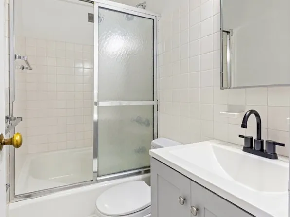 20 East 74th Street image 8 of 21