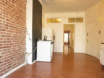 Rented by Rennit Inc.