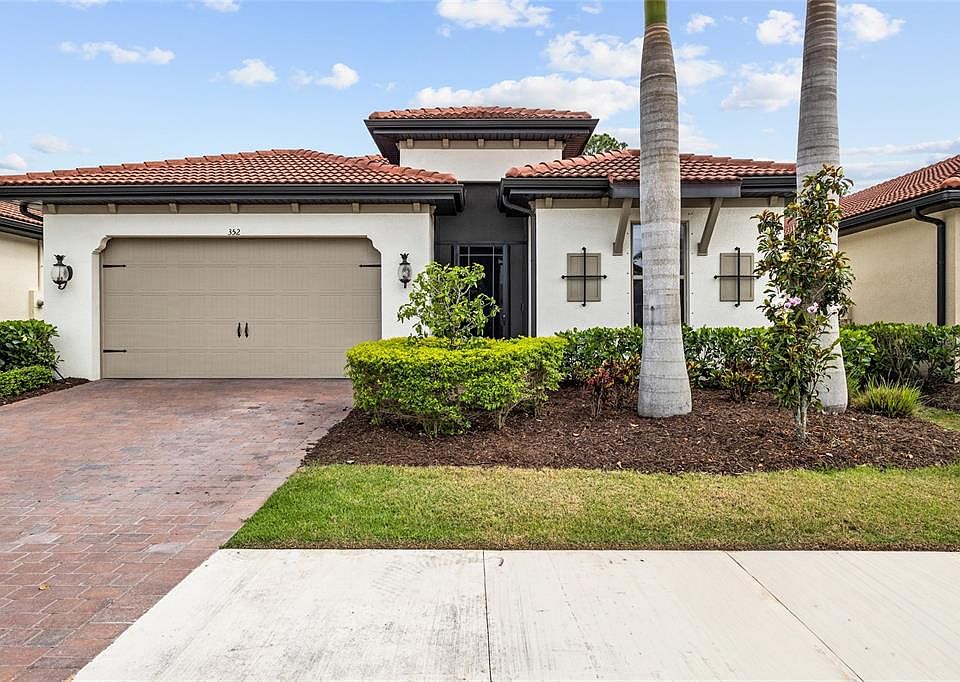 1st image of 352 TOSCAVILLA BOULEVARD