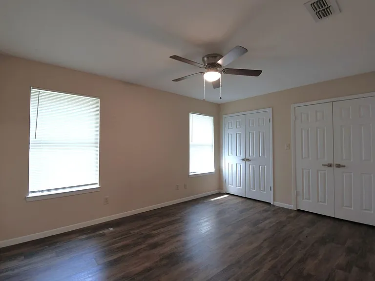 2529 Westminster Dr — Photo 18