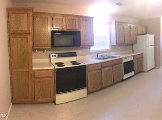 1917 Mockingbird Ln, Paragould, AR 72450