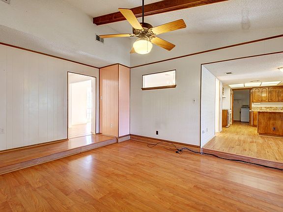 5th image of 2306 Forest Bend Dr