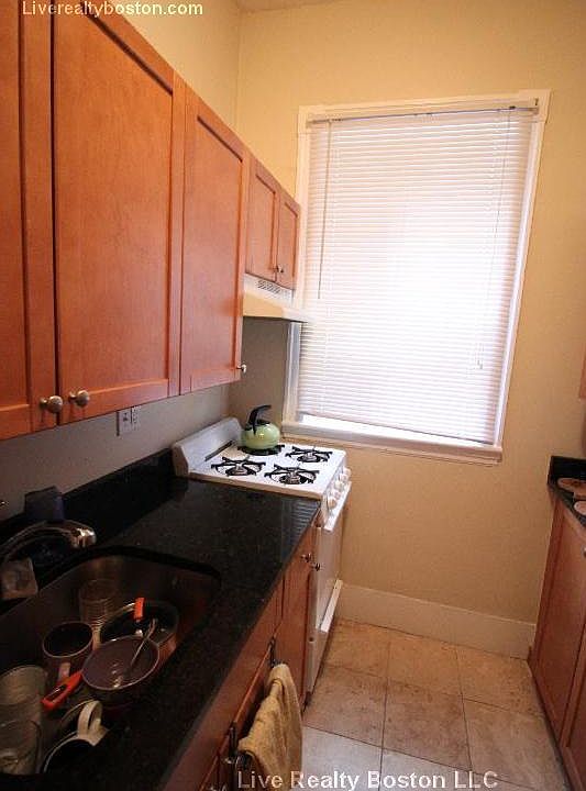 2nd image of 1210 Commonwealth Ave