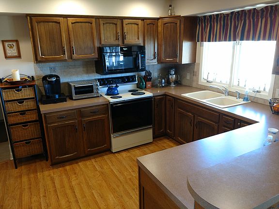 4th image of 4620 Greenly St