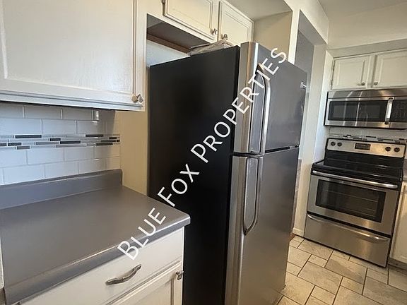 4th image of 2601 W Broadway Blvd