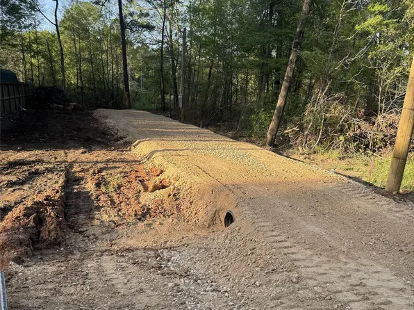 210 Cloverdale, Livingston, TX 77351