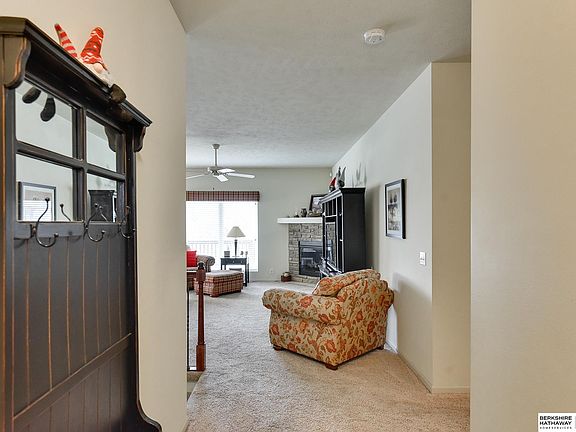 4th image of 9737 Valley View Dr