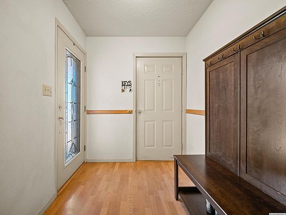 5th image of 4404 Comanche Dr