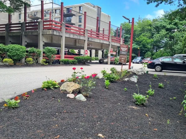 55 Tall Oaks Dr Unit 402, Weymouth, MA 02190
